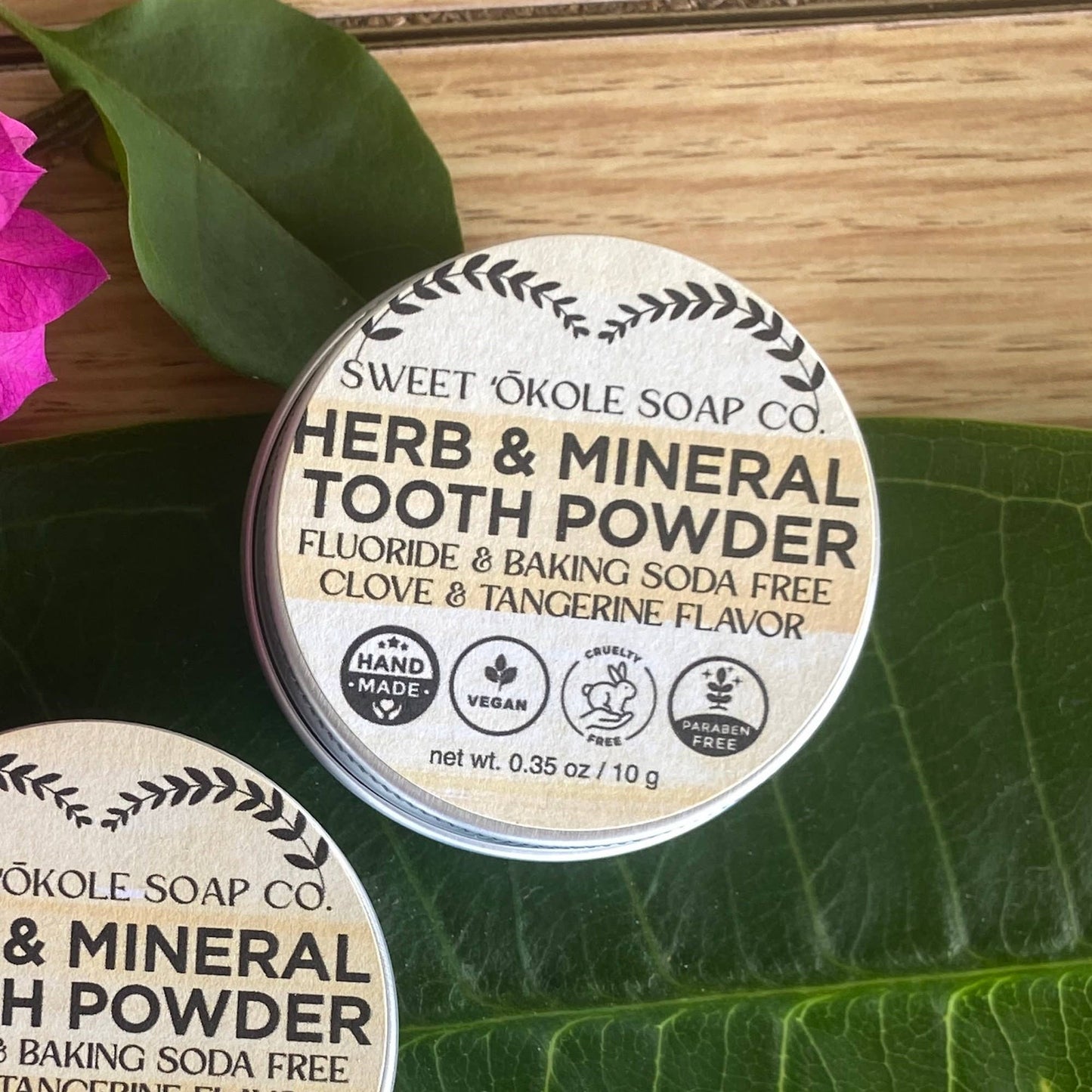Herb Mineral Tooth Powder with Citrus, Clove & Noni