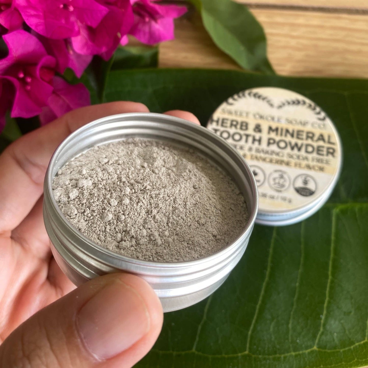 Herb Mineral Tooth Powder with Citrus, Clove & Noni